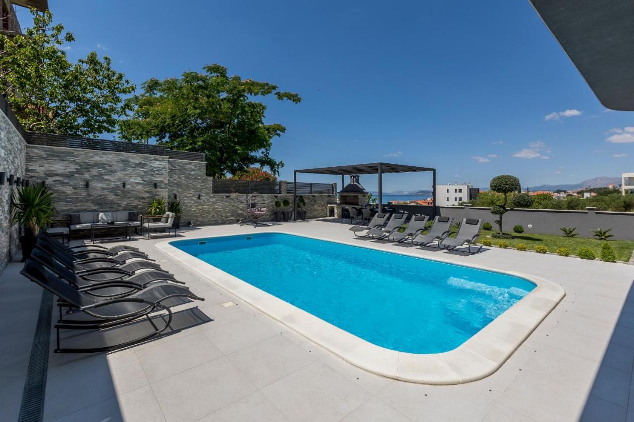Villa D&D Excelsior Podstrana Extérieur photo